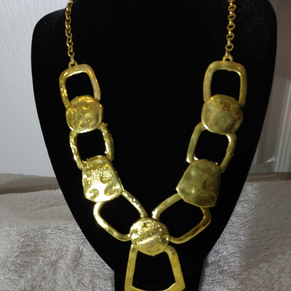 Vintage Gold/ Brass tone Necklace
